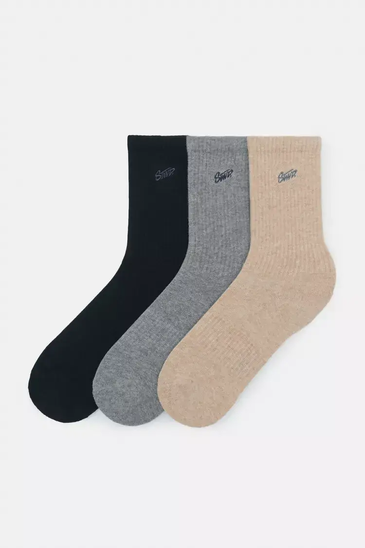 Pack-of-3-pairs-of-STWD-socks-4.webp