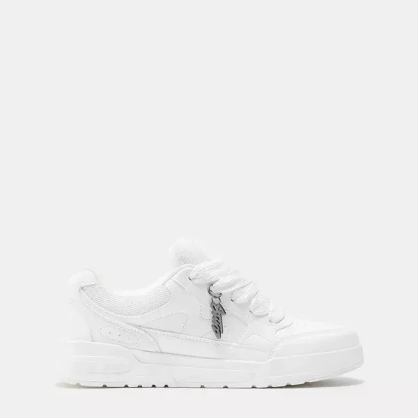 Zapatillas de skate adornadas de STWD